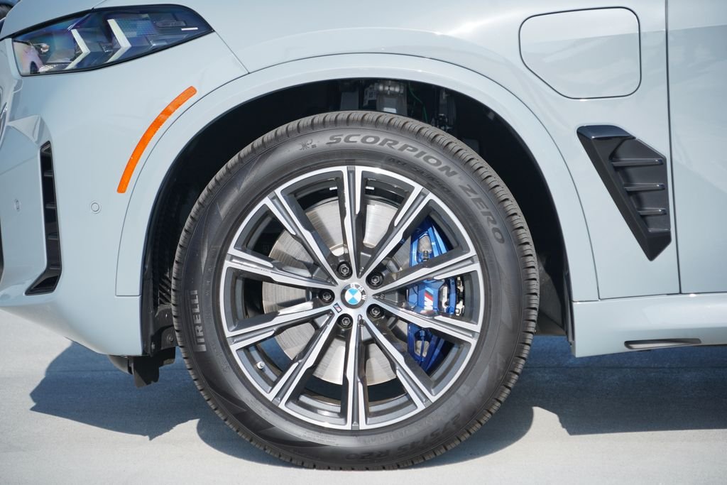 New 2026 Brooklyn Grey Metallic BMW xDrive50e image 5