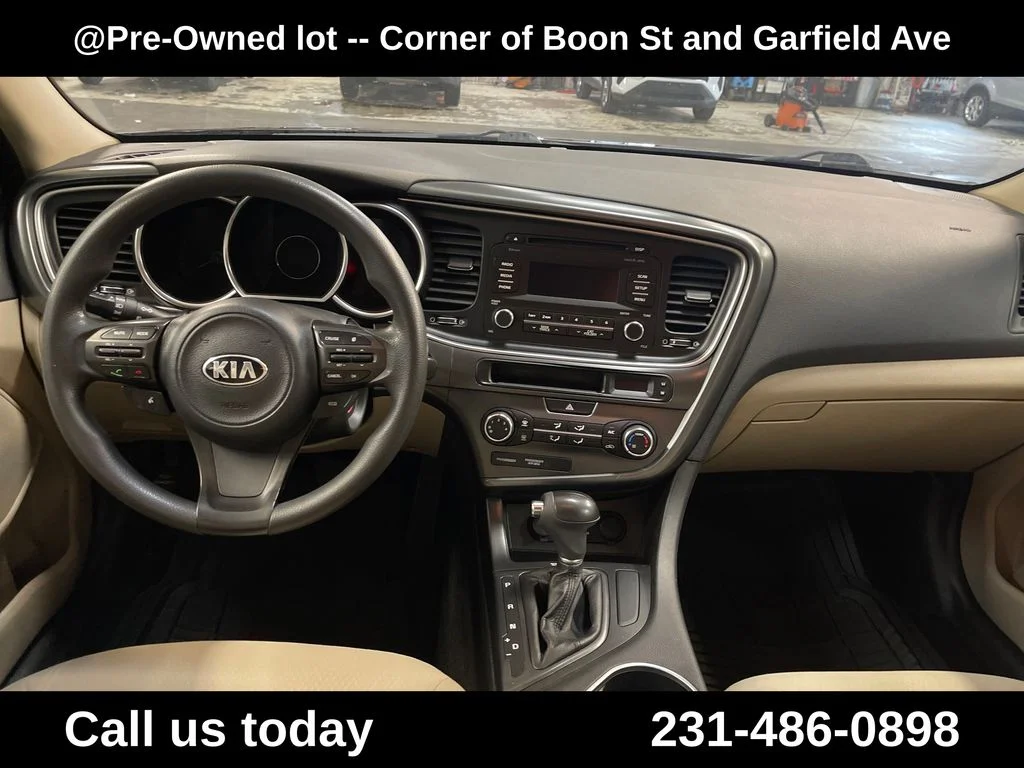 Used 2014 Red Kia LX image 18
