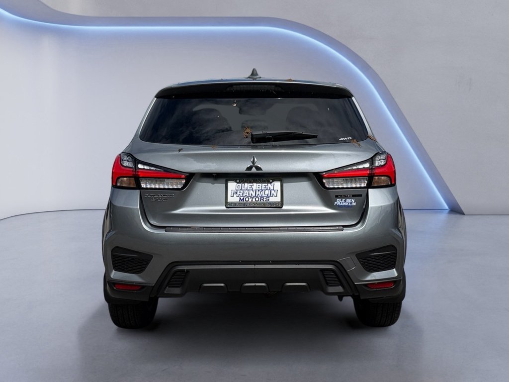 New 2026 Mercury Gray Metallic Mitsubishi LE image 4