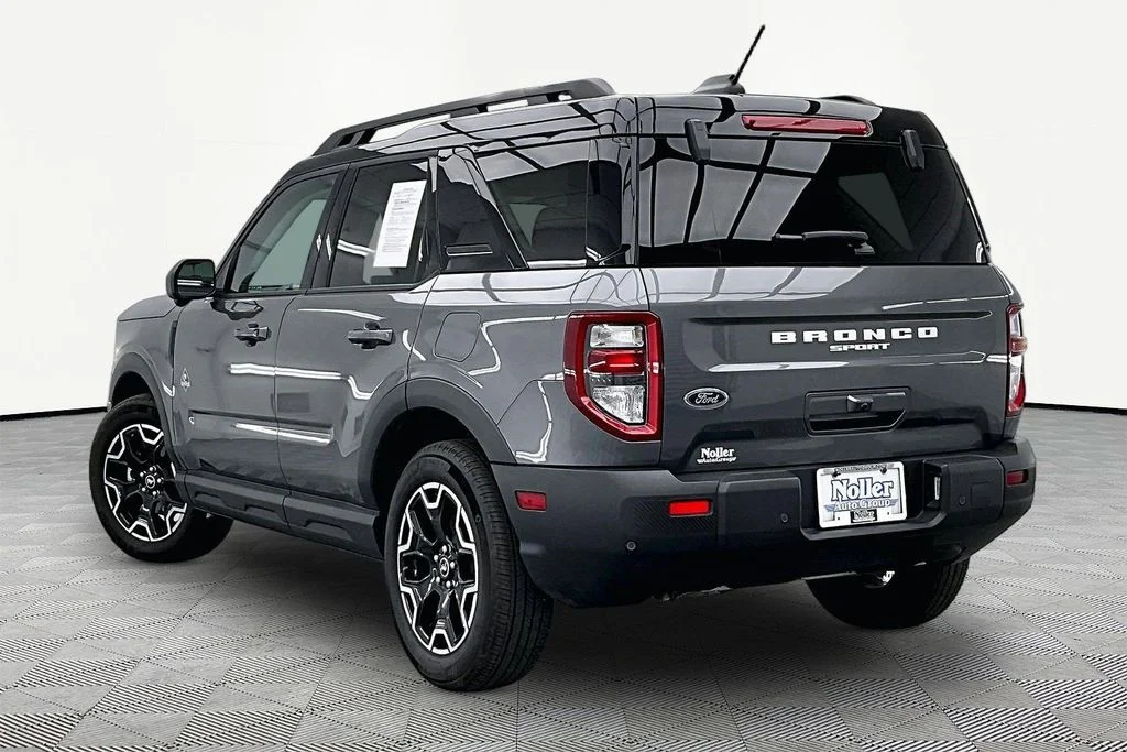 Certified Used 2025 Gray Metallic Ford Outer Banks image 13