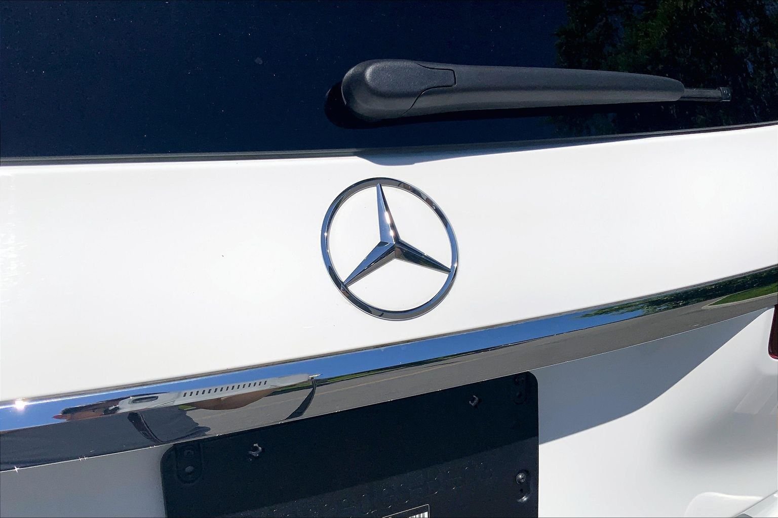 Used 2025 Polar White Mercedes-Benz GLS 450 image 31