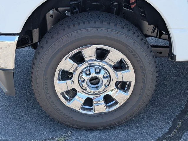 New 2026 Oxford White Ford F-250® Lariat® image 13