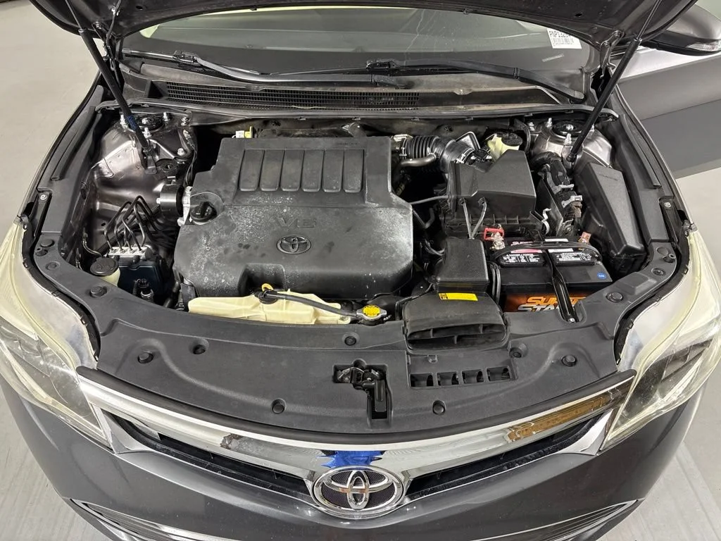 Used 2015 Gray Toyota XLE Touring image 43