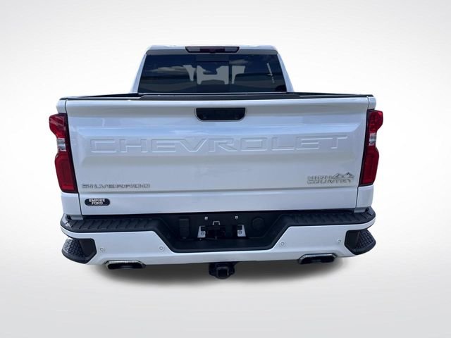 Certified Used 2024 Pearl Chevrolet High Country image 4