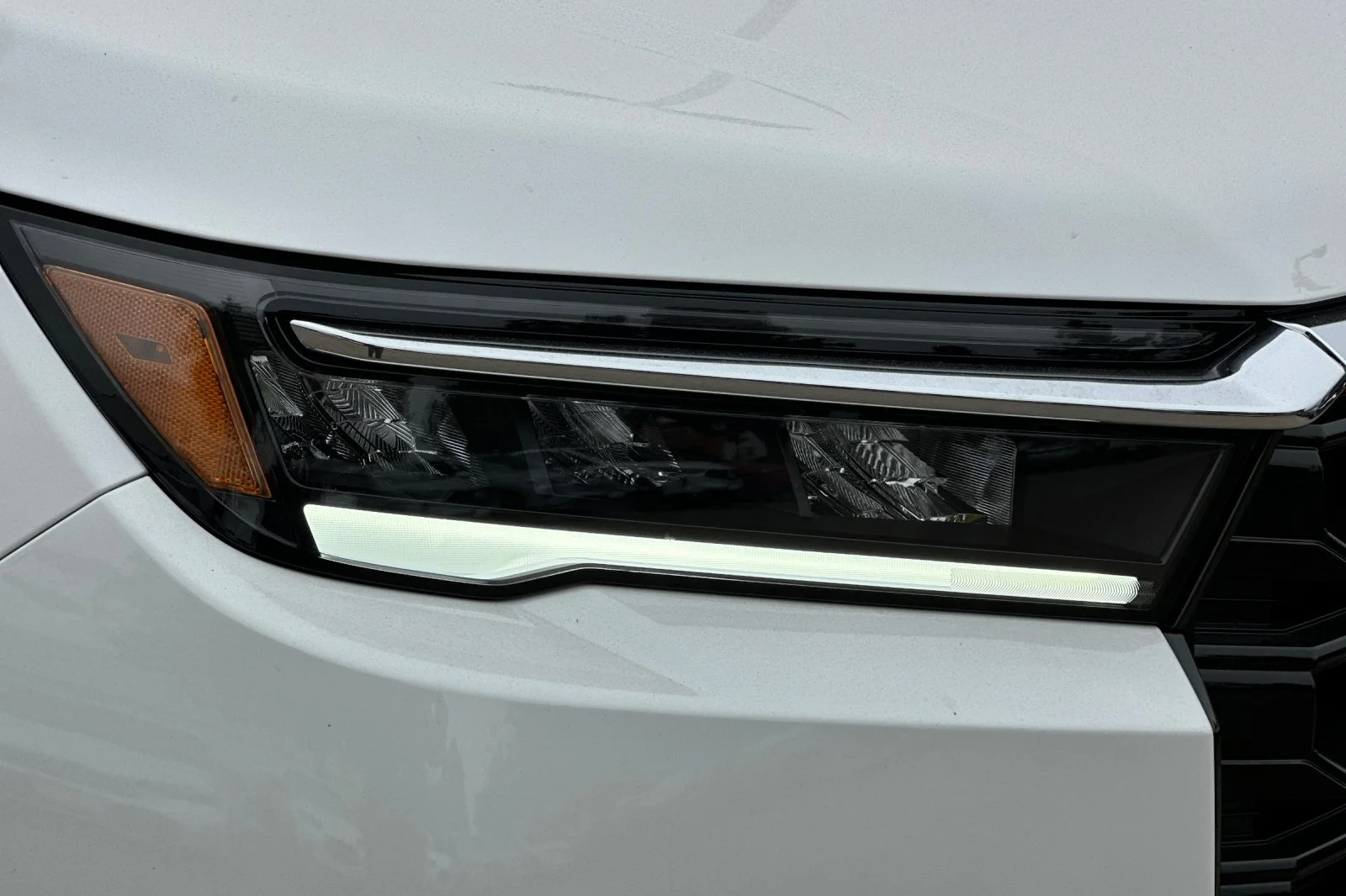New 2026 Solar Silver Metallic Honda Touring image 32