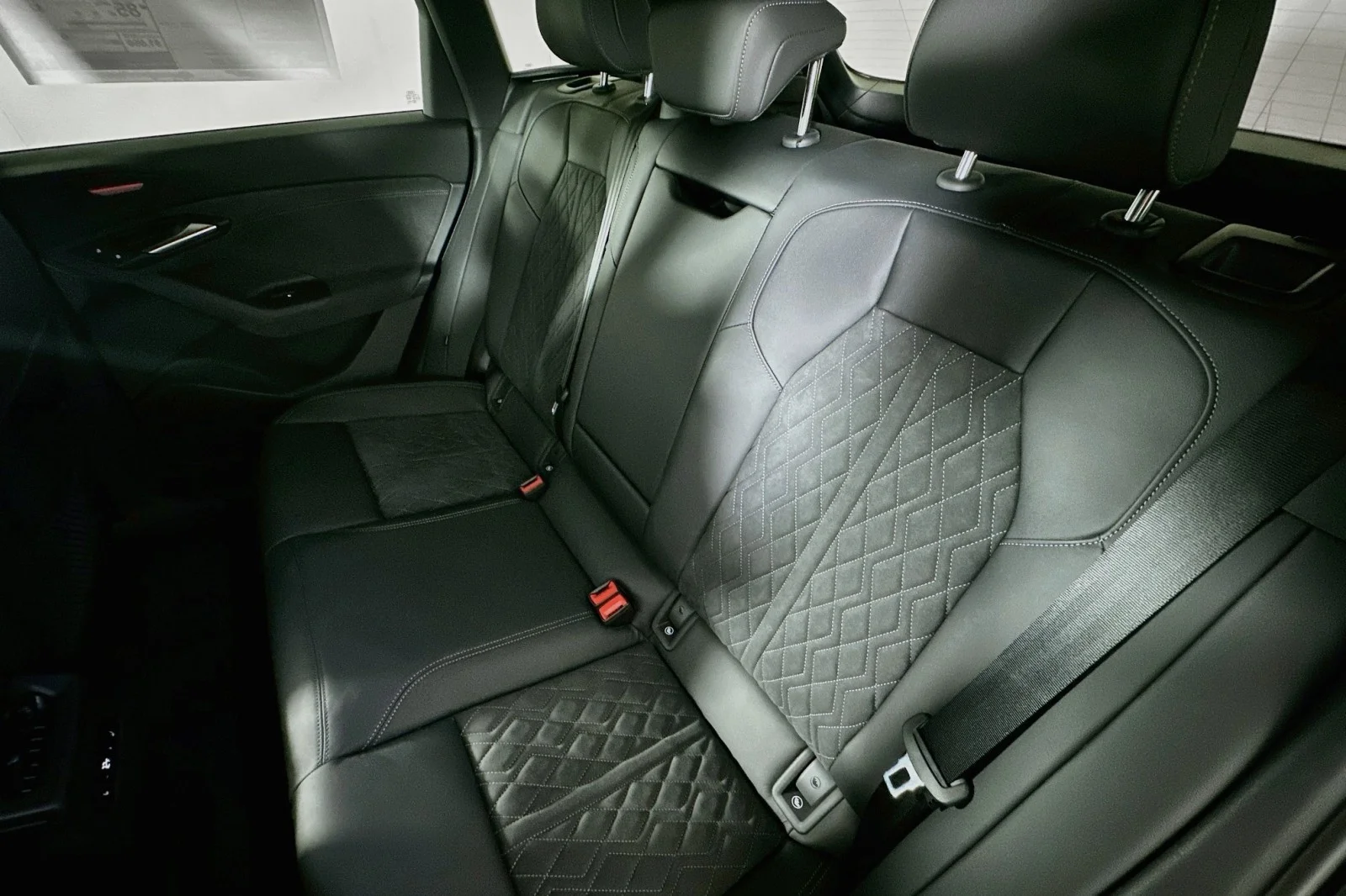 New 2027 Daytona Gray Pearl Effect Audi Premium Plus image 9