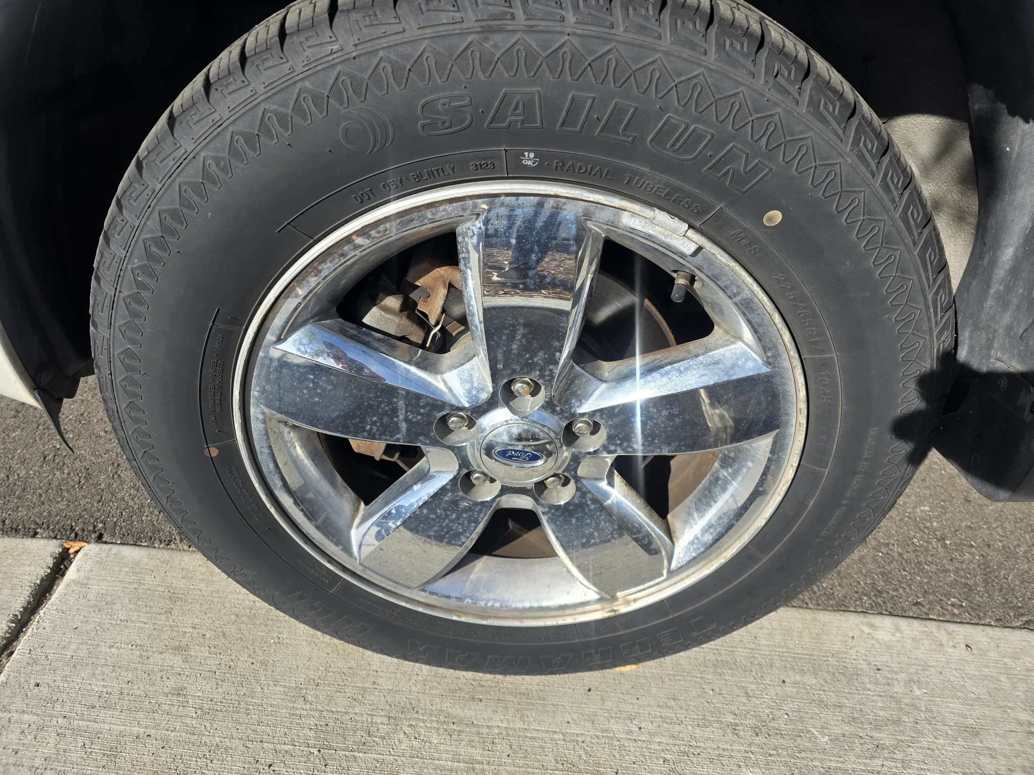 Used 2012 White Suede Ford Limited image 9