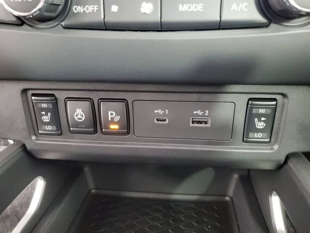 New 2026 Glacier White Nissan Crew Cab SV image 19