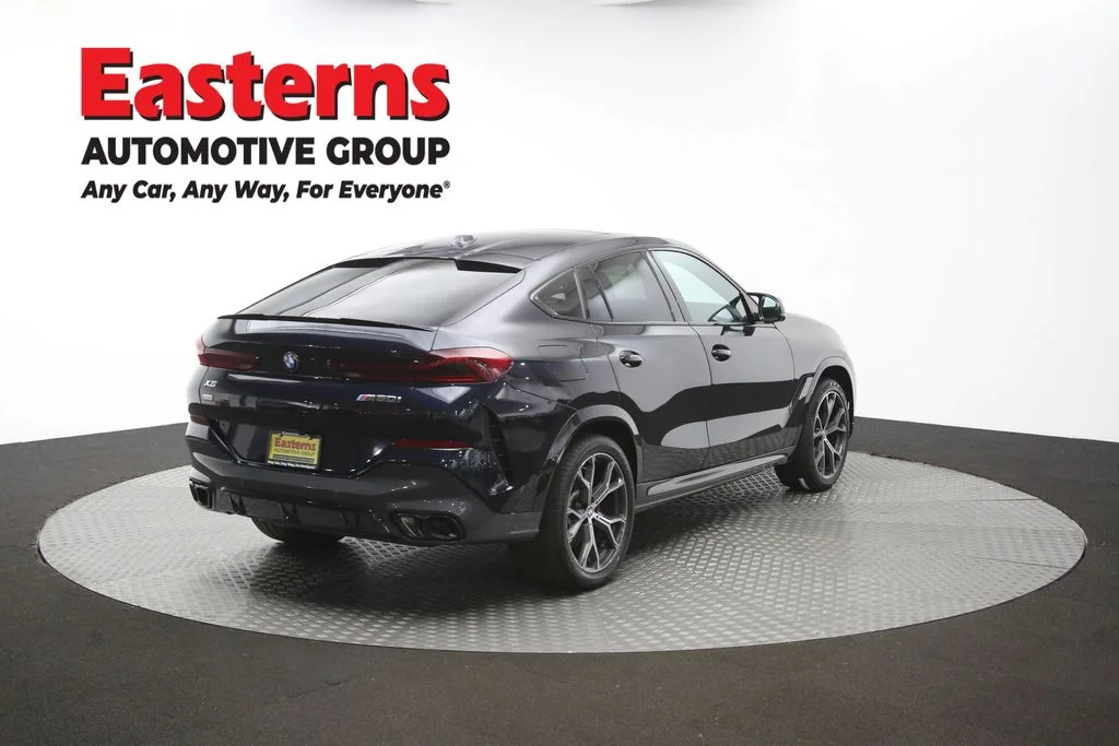 Used 2025 Black BMW M60i image 43