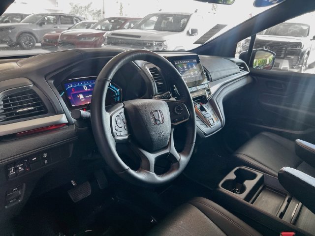 Used 2024  Honda Sport image 12