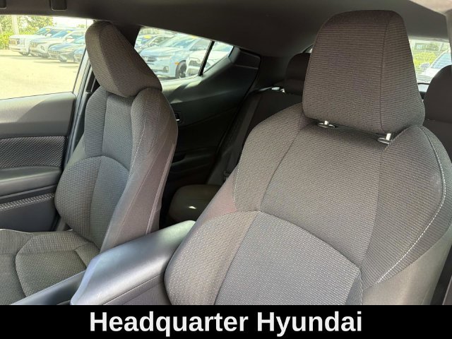 Used 2018 Silver Toyota XLE image 10