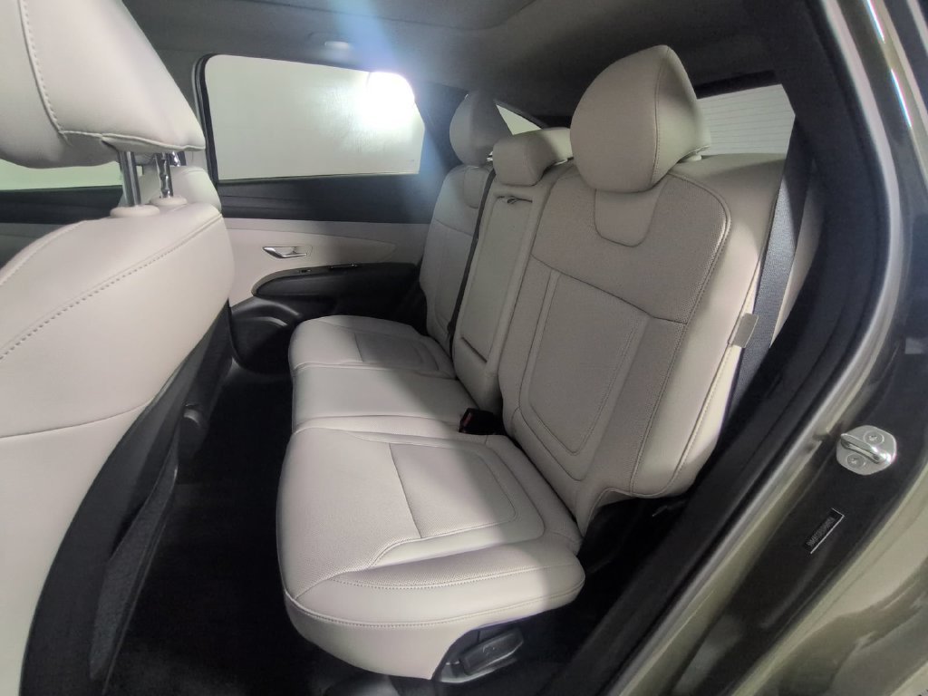 2025 Hyundai Tucson Limited - Photo 19