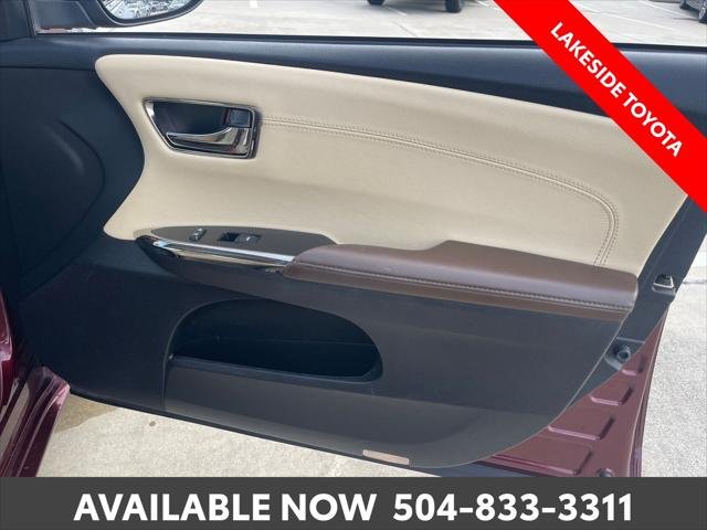 Certified Used 2016 OOH LA LA ROUGE MICA Toyota  image 19
