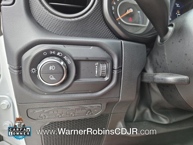 Used 2025 White Jeep Mojave image 29