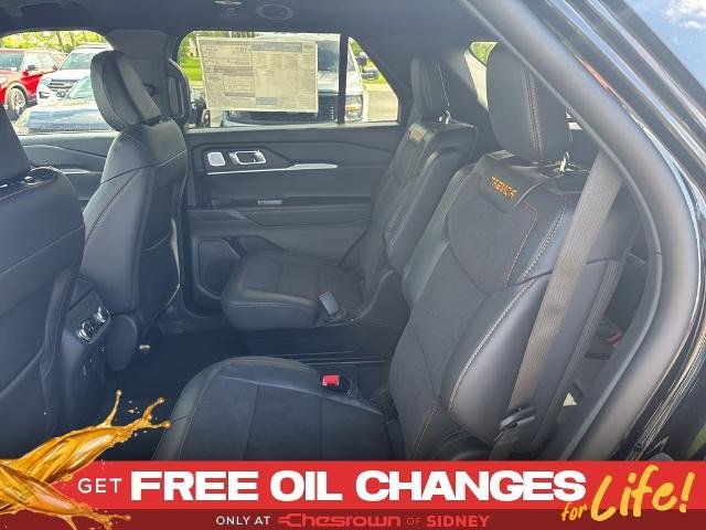 New 2026 Agate Black Metallic Ford Tremor® image 28