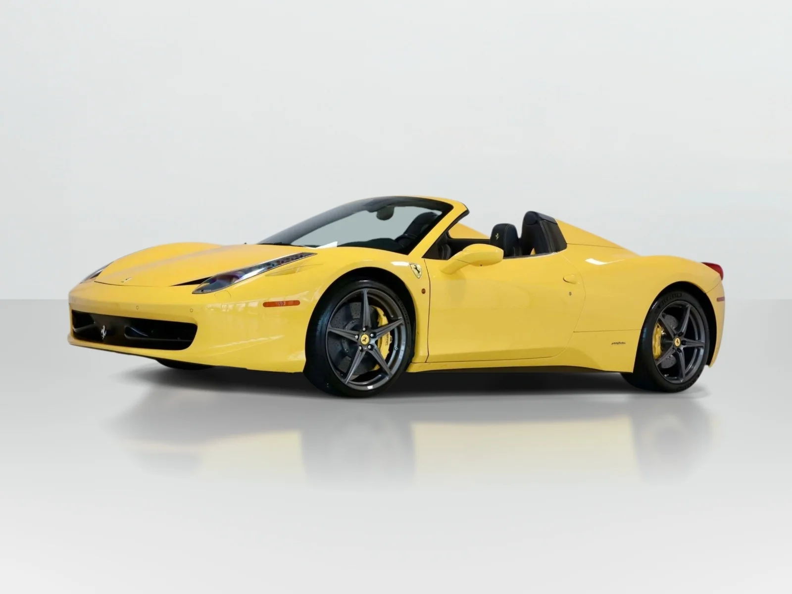 Used 2013 Giallo Modena Ferrari 2dr Conv image 1
