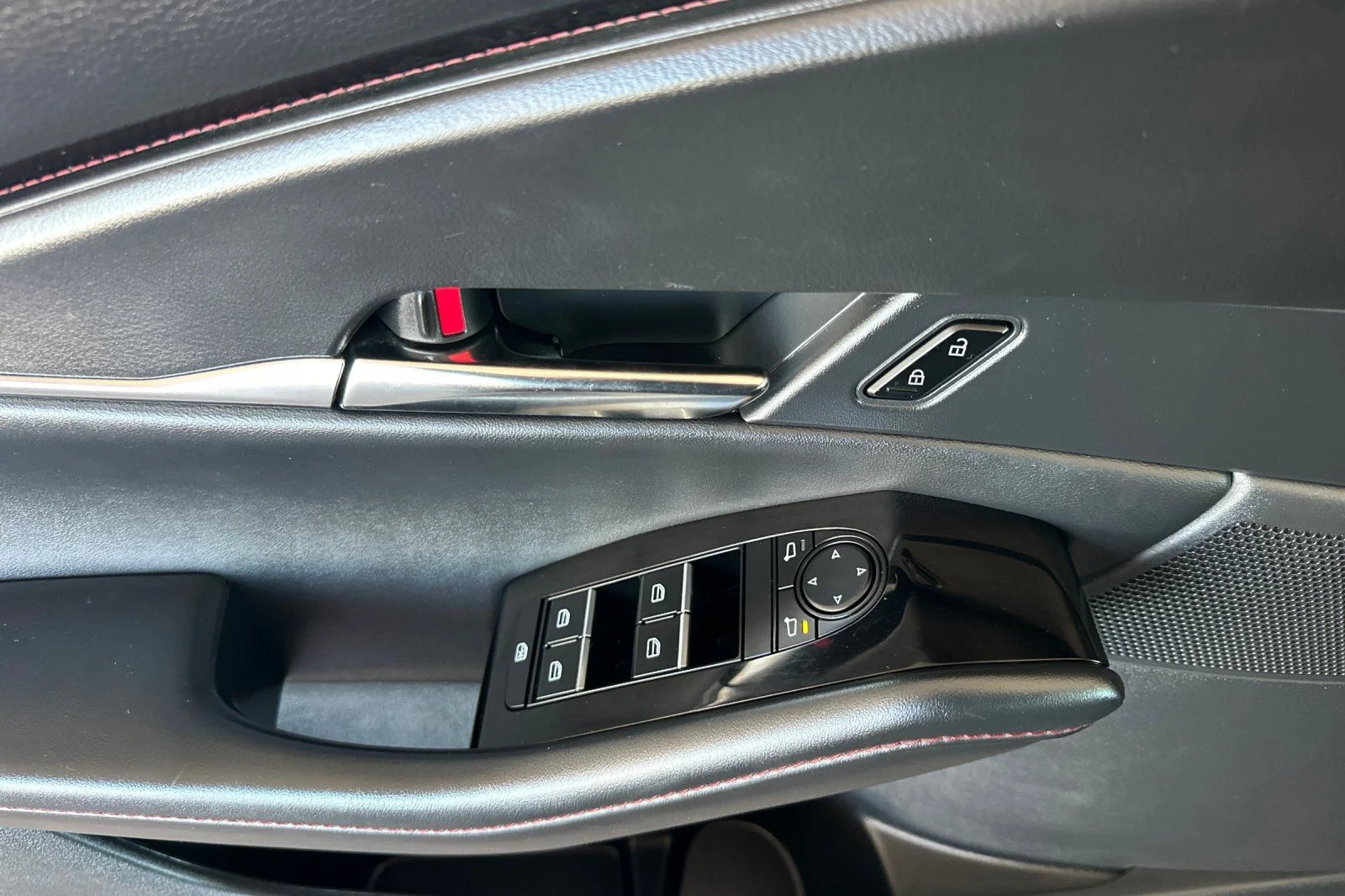 Used 2025 Gray Metallic Mazda 2.5 S Carbon Edition image 8