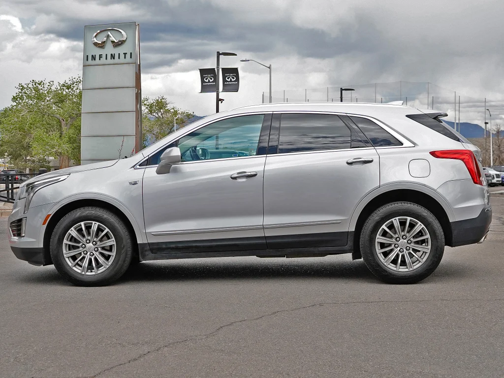 Used 2019 Radiant Silver Metallic Cadillac Luxury AWD image 7