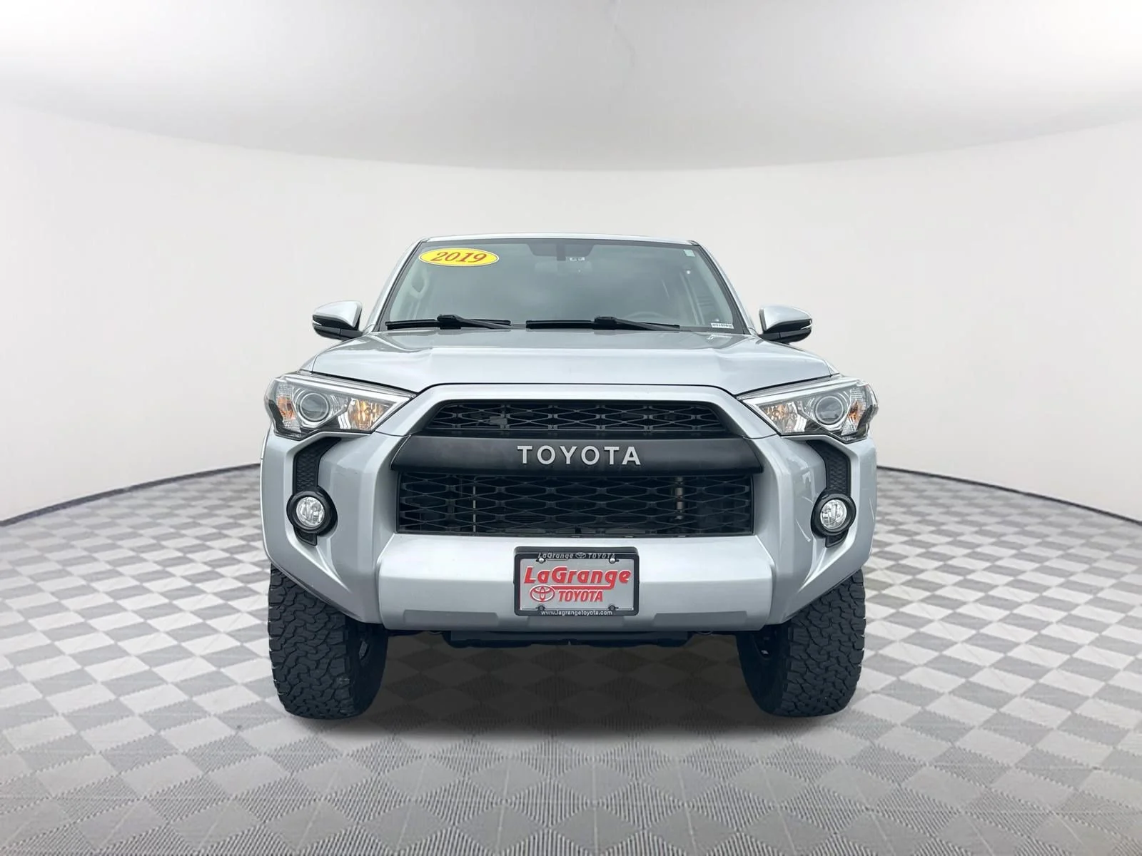 Used 2019 Classic Silver Metallic Toyota SR5 Premium image 2