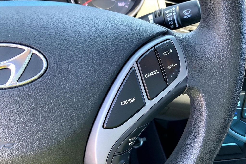 Used 2015 Blue Hyundai SE image 10