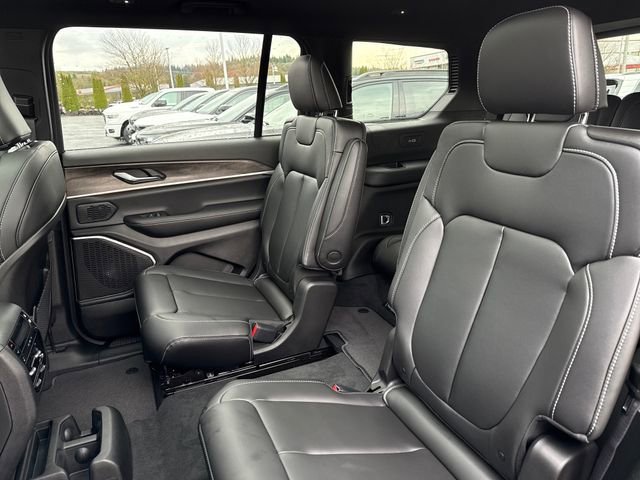 New 2026 Baltic Gray Metallic Clearcoat Jeep Limited image 19