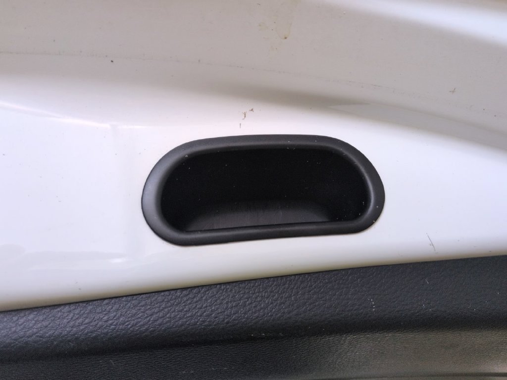 2015 Toyota RAV4 XLE - Photo 17