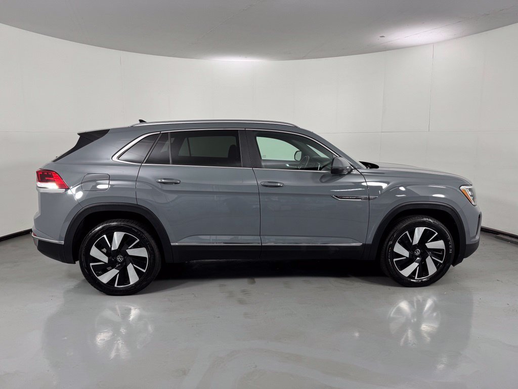 Used 2024 Pure Gray Volkswagen 2.0T SEL image 4