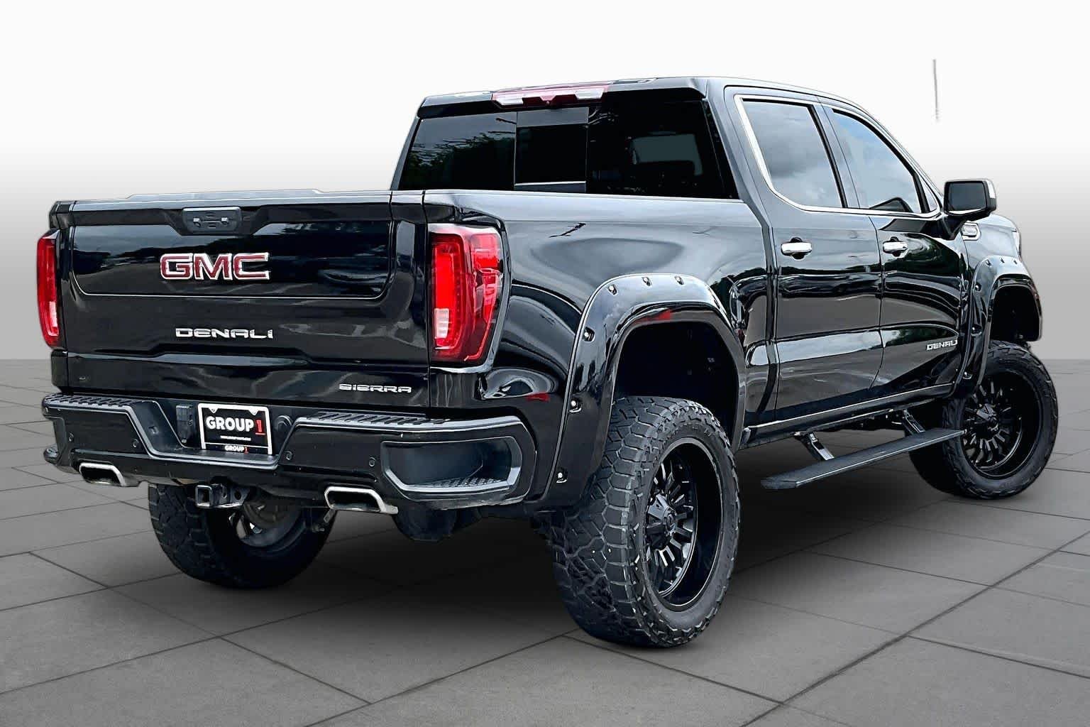 Used 2023 ONYX BLACK GMC Denali image 12