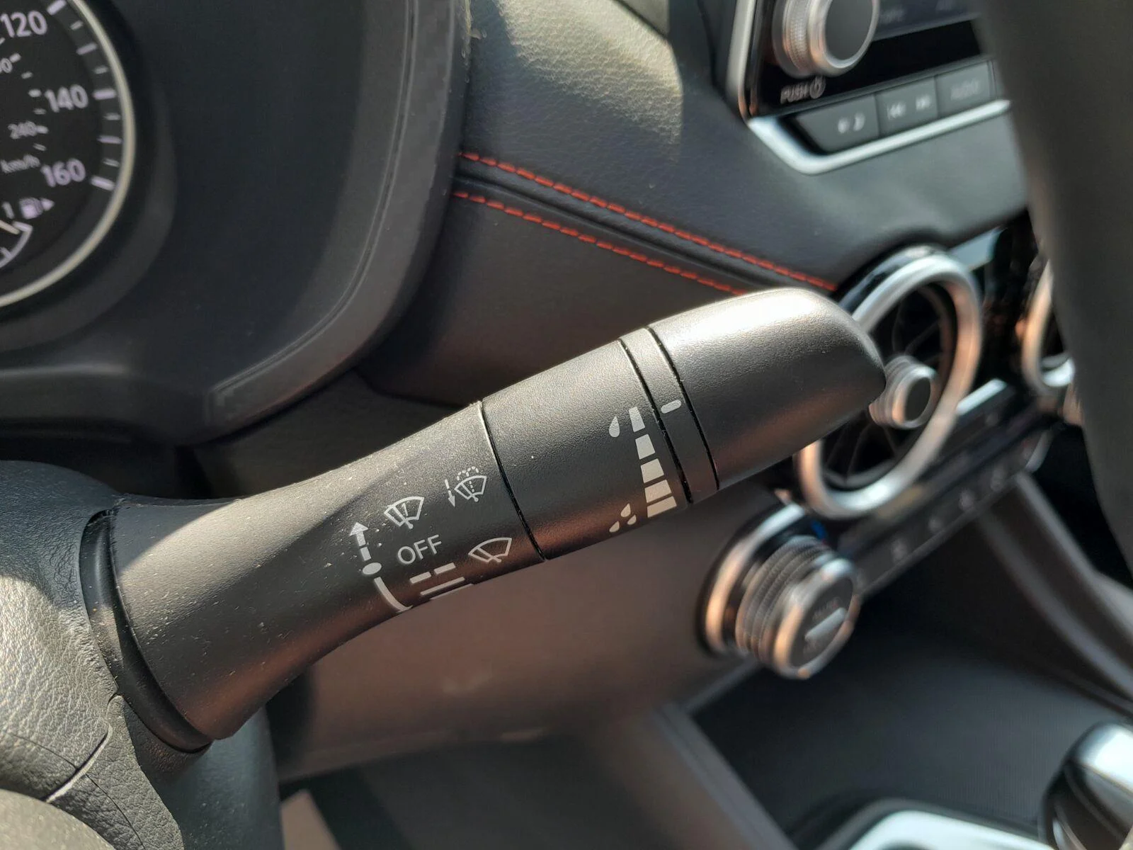 Used 2025 Super Black Nissan SR image 17