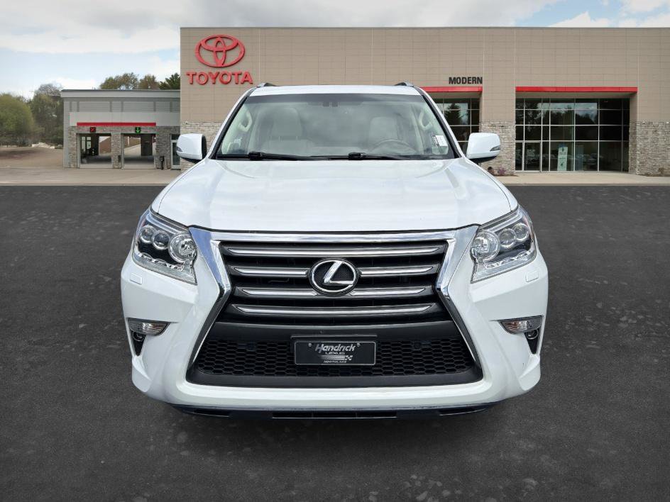 Used 2017 Starfire Pearl Lexus 460 image 2