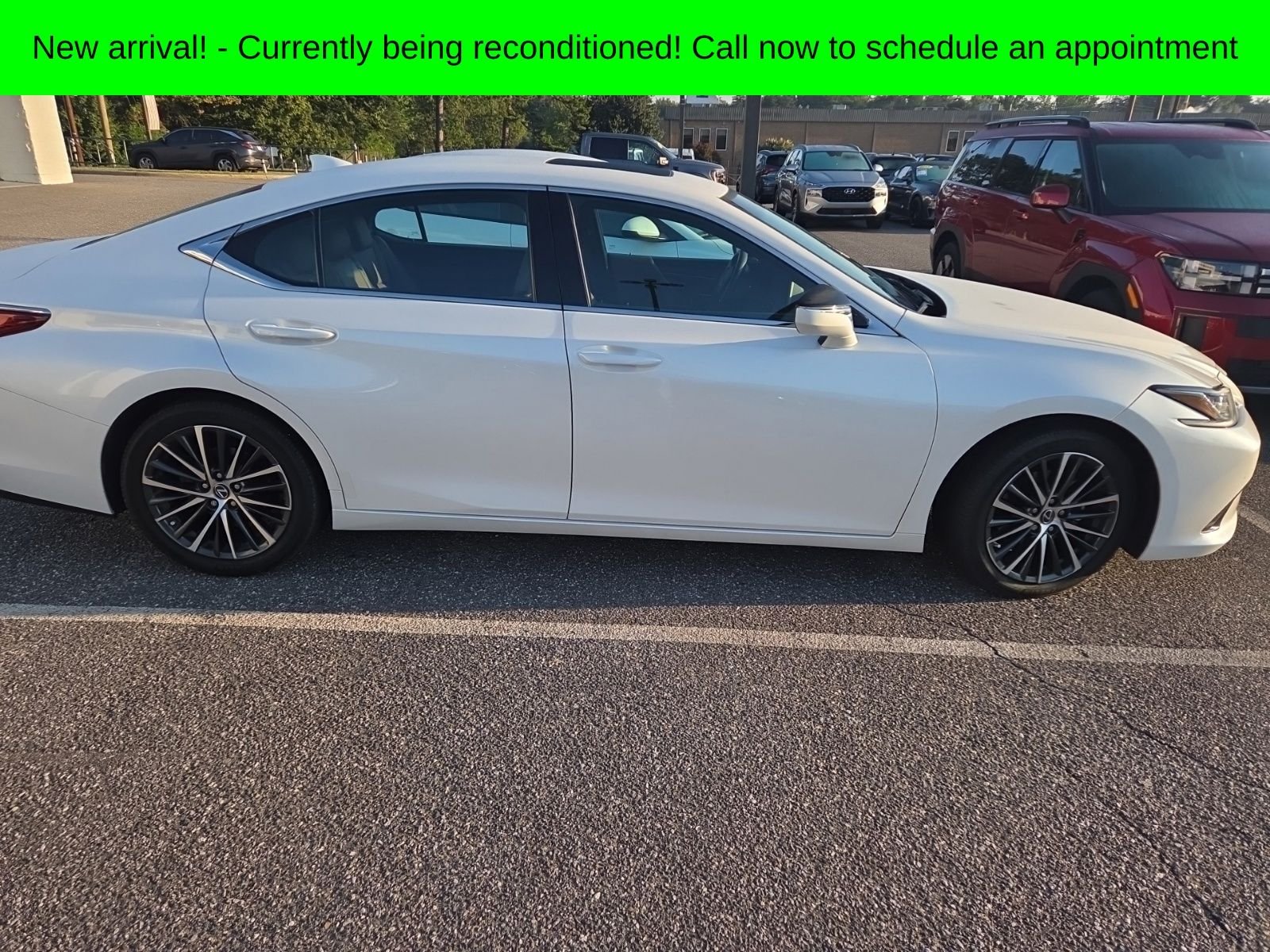 Used 2022 White Pearl Lexus 350 image 3