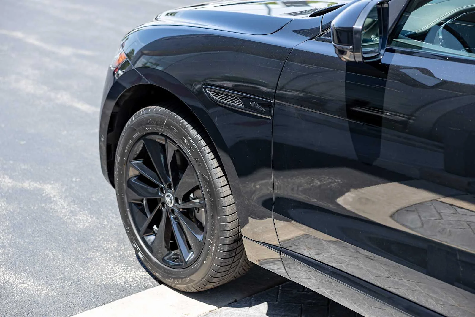 2026 Jaguar F-Pace R-Dynamic S - Photo 40