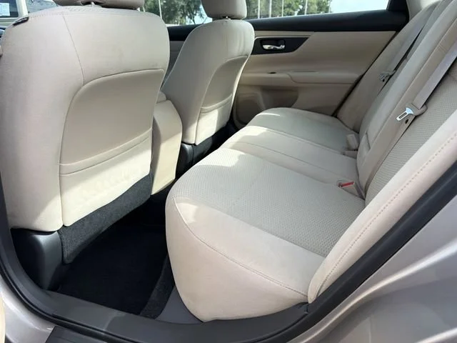 Used 2015  Nissan 2.5 SV image 15