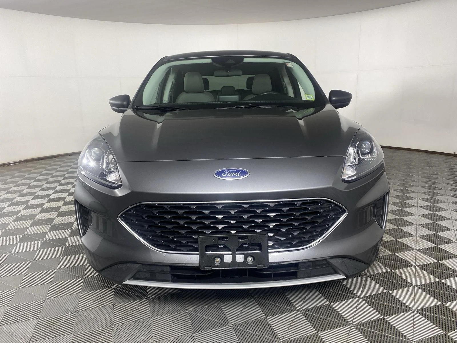Used 2022 Carbonized Gray Ford SE image 5