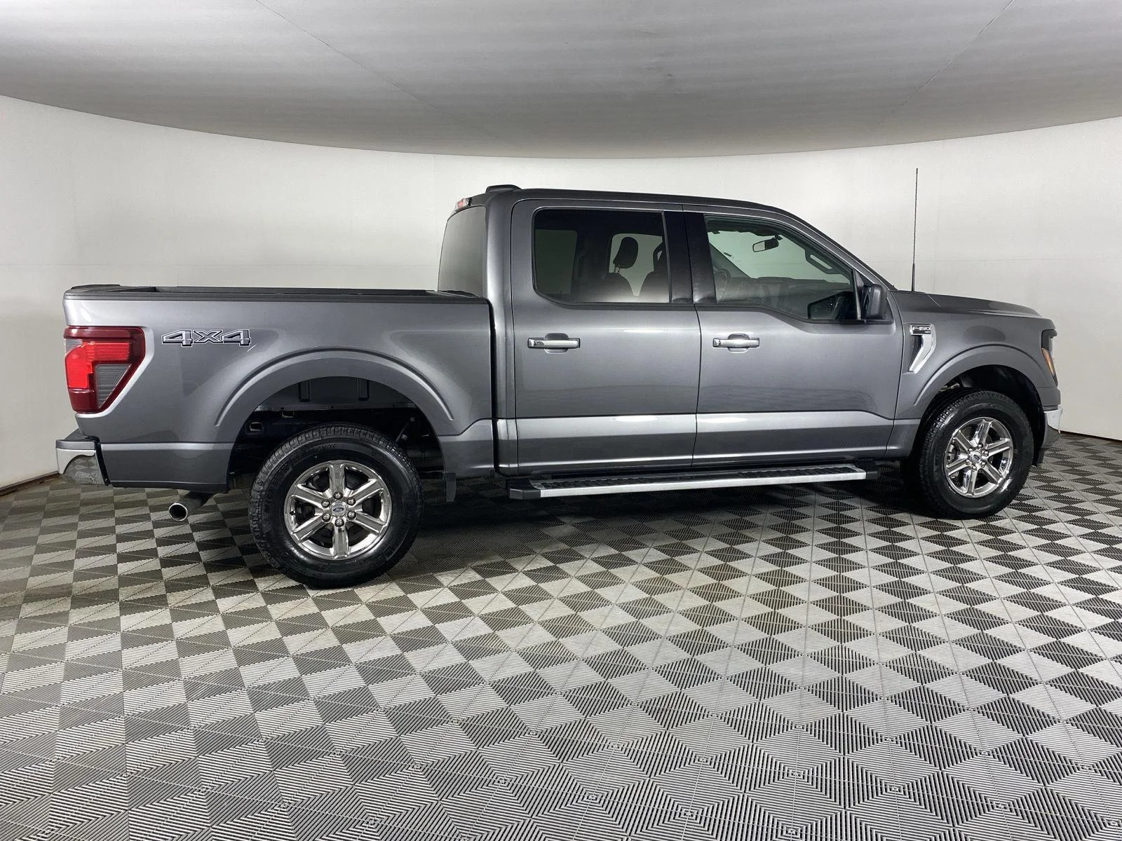 Used 2025 Carbonized Gray Ford XLT image 8