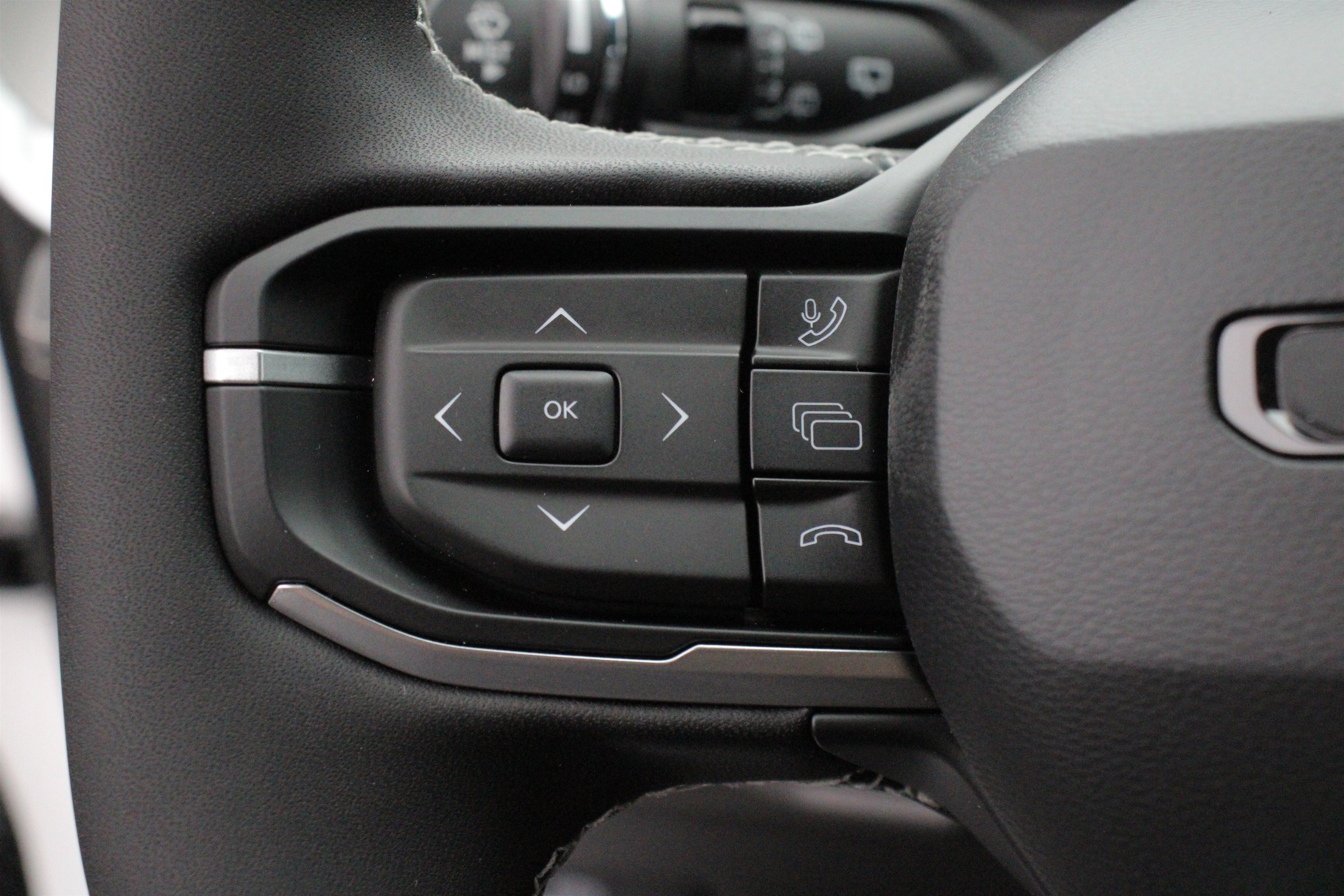 New 2026 Bright White Clearcoat Jeep Laredo image 9