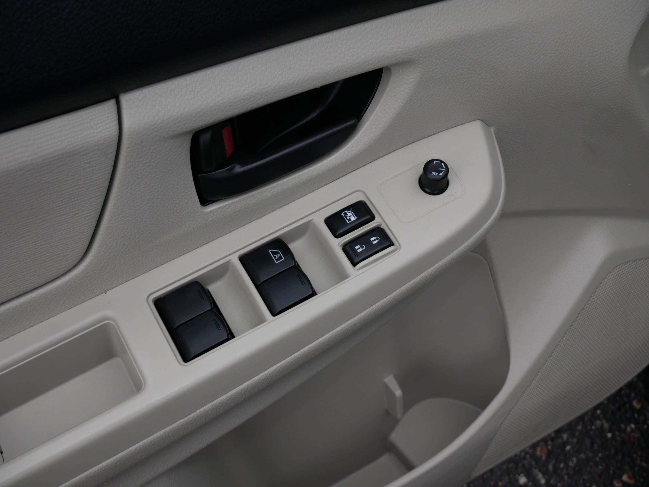Used 2012 Obsidian Black Pearl Subaru 2.0i image 19