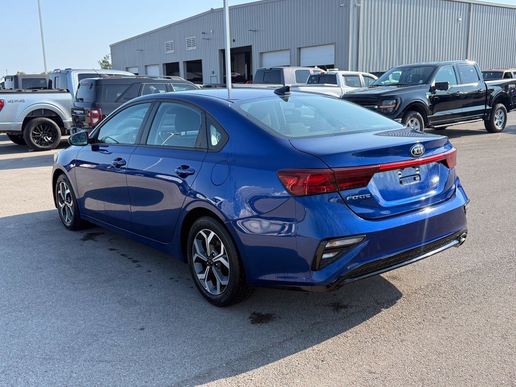 Used 2020 Blue Kia LXS image 19