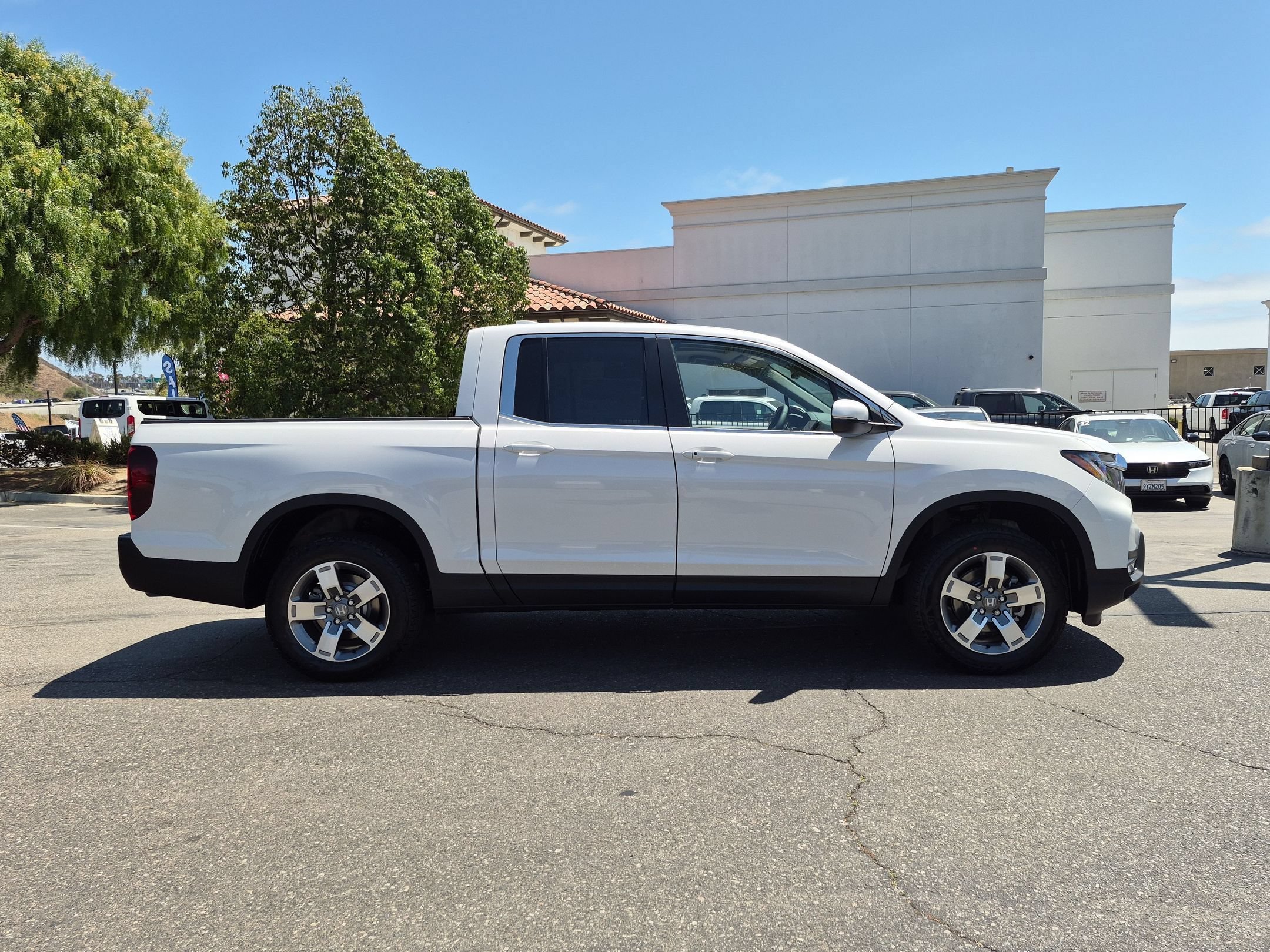 New 2026 Platinum White Pearl Honda RTL image 12
