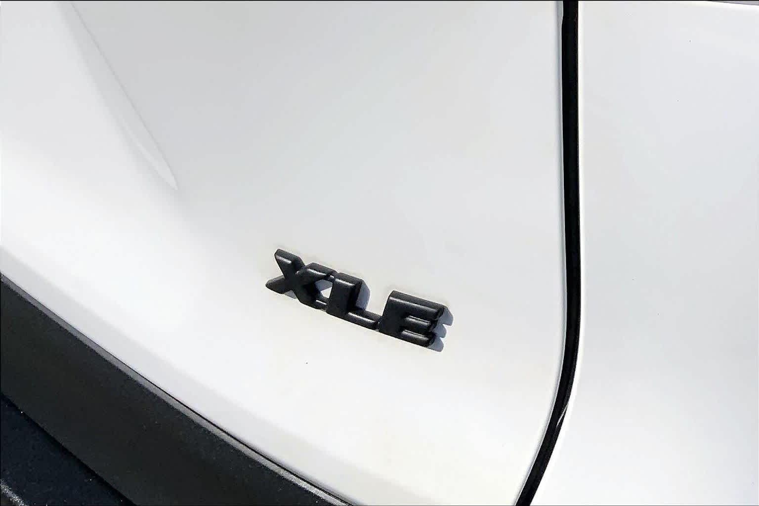 Used 2024 Ice Cap Toyota XLE image 30