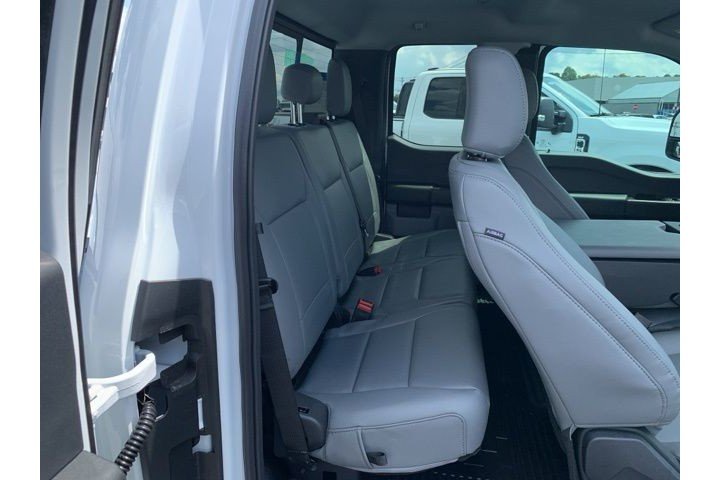 New 2026 Oxford White Ford F-350® XL image 24