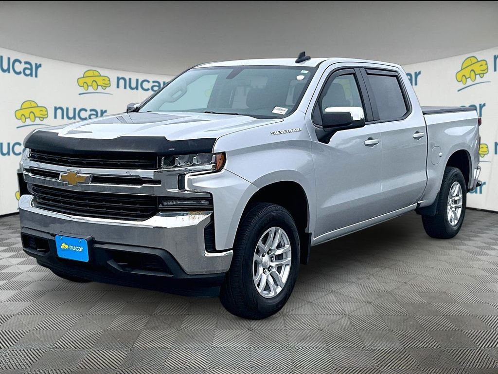 Used 2021 Silver Ice Metallic Chevrolet LT image 3