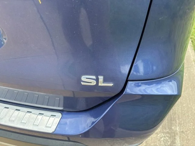 Used 2017 Blue Nissan SL image 4