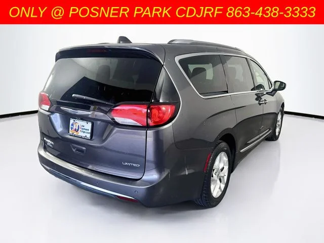 Used 2020 Gray Chrysler Limited image 7