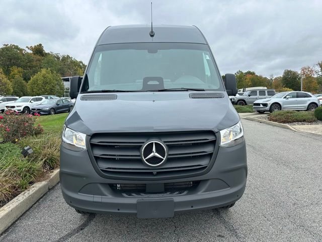 Used 2026 Gray Mercedes-Benz Cargo 170 WB image 8