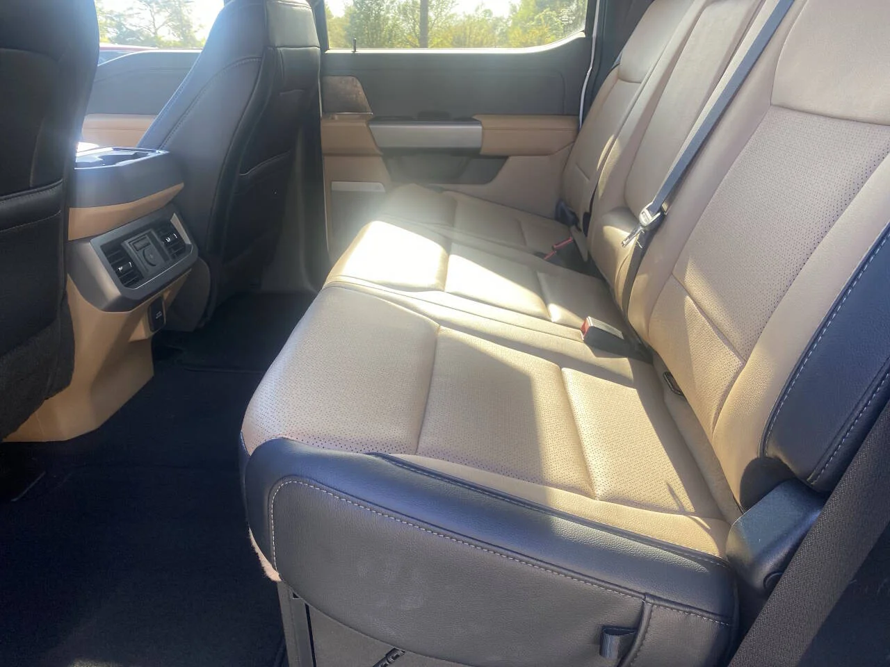 New 2026 Oxford White Ford F-250® Lariat® image 20