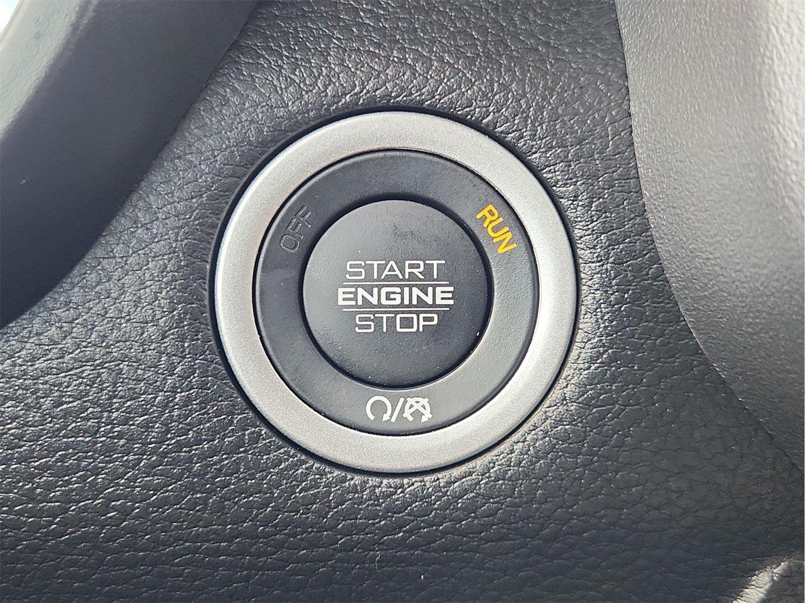2025 Ram 1500 photo 16 of 32