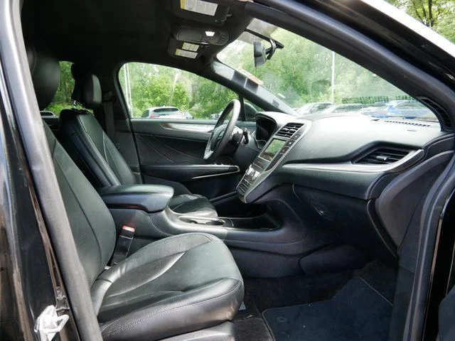 Used 2018 Velvet Lincoln Premiere image 8