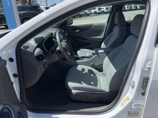 Used 2025 White Chevrolet LT image 10