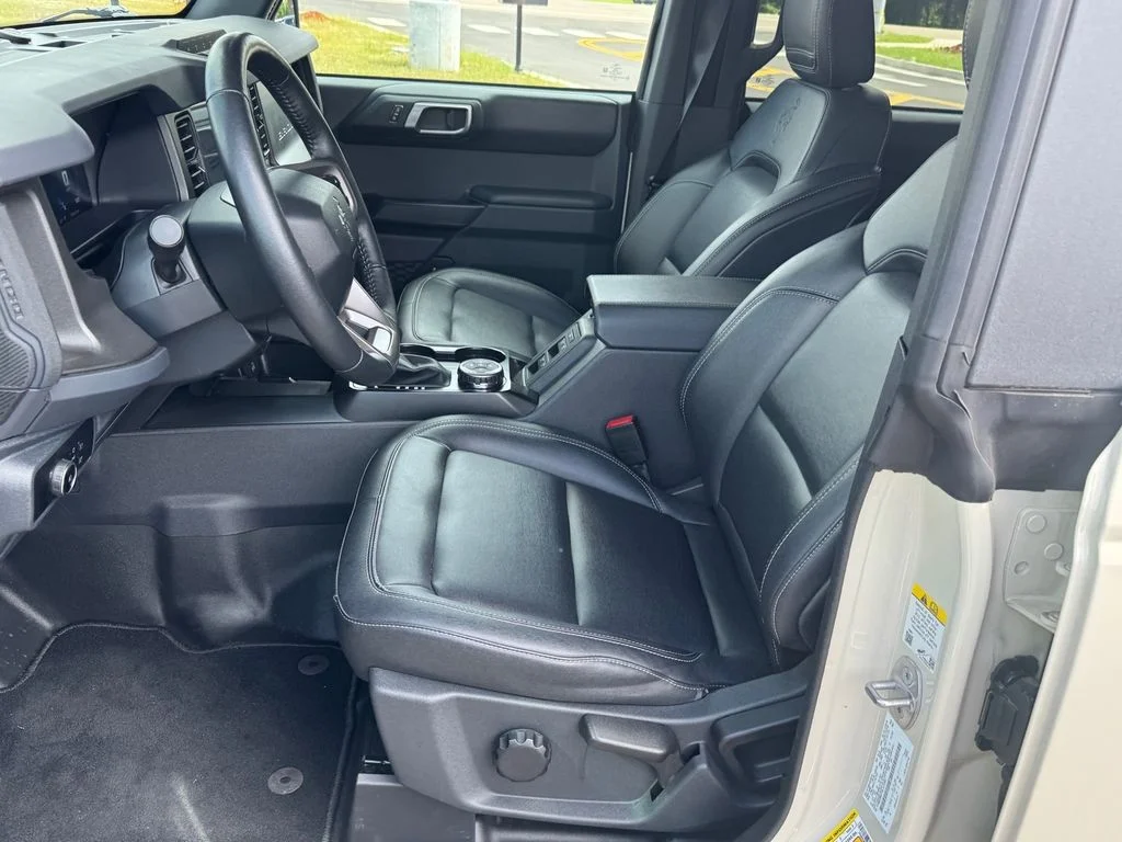 Used 2025 Beige Ford Badlands image 7